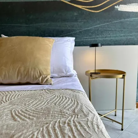 Maddalhouse Luxury Sicily アパート *